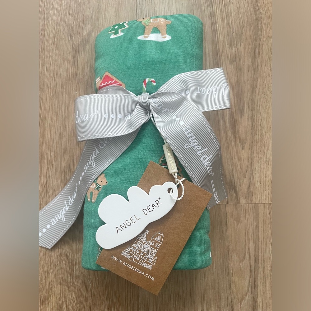 Bamboo Swaddle - Gingerbread Sleigh Green NWT